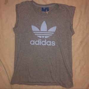 Adidas T-shirt